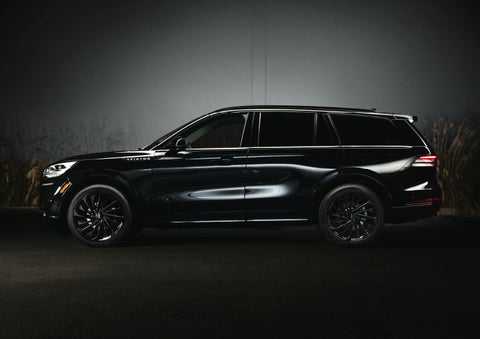 A 2024 Lincoln Aviator® SUV is shown in the Infinite Black exterior color | Courtesy Lincoln in Altoona PA