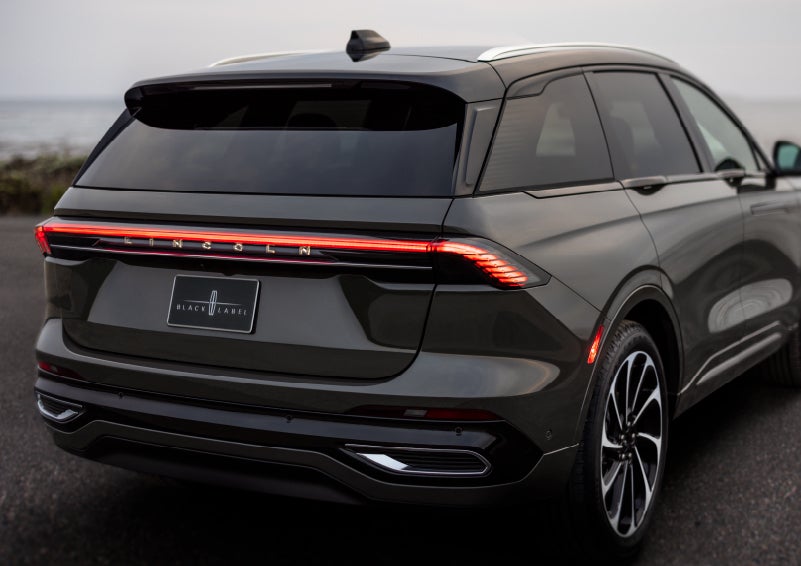 The rear of a 2024 Lincoln Black Label Nautilus® SUV displays full LED rear lighting. | Courtesy Lincoln in Altoona PA