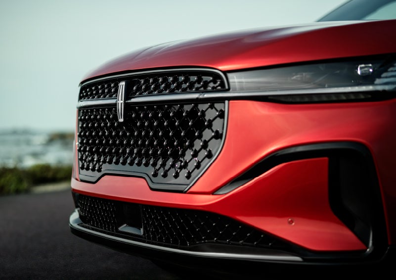 The sleek grille of a 2024 Lincoln Nautilus® SUV with the available Jet Appearance Package makes a bold statement. | Courtesy Lincoln in Altoona PA